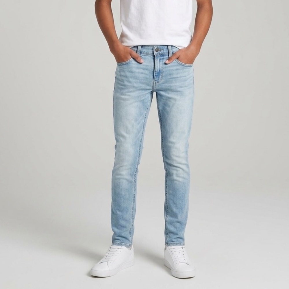 Hollister Men’s Light Wash Skinny Jeans - 26x30